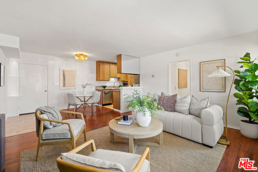 360 Gladys Avenue 1
