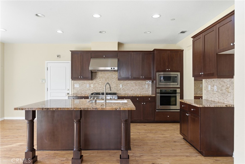 5632 Menemsha Lane