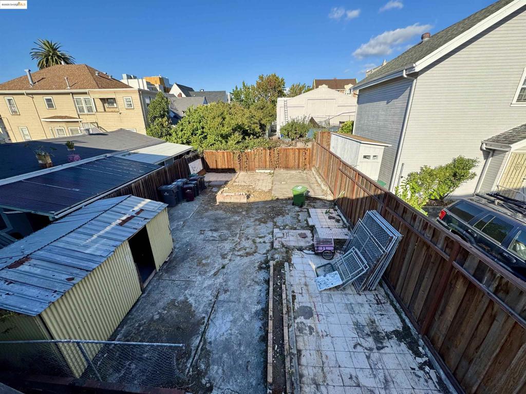 LAKE MERRITT - Residential Income