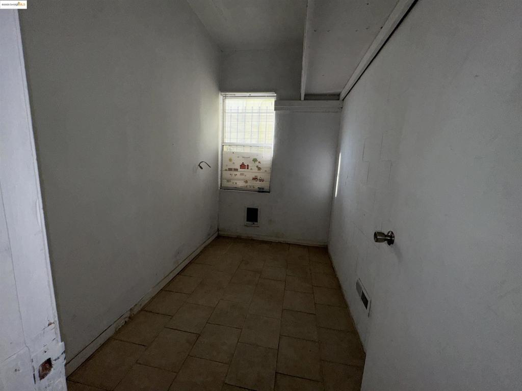 LAKE MERRITT - Residential Income