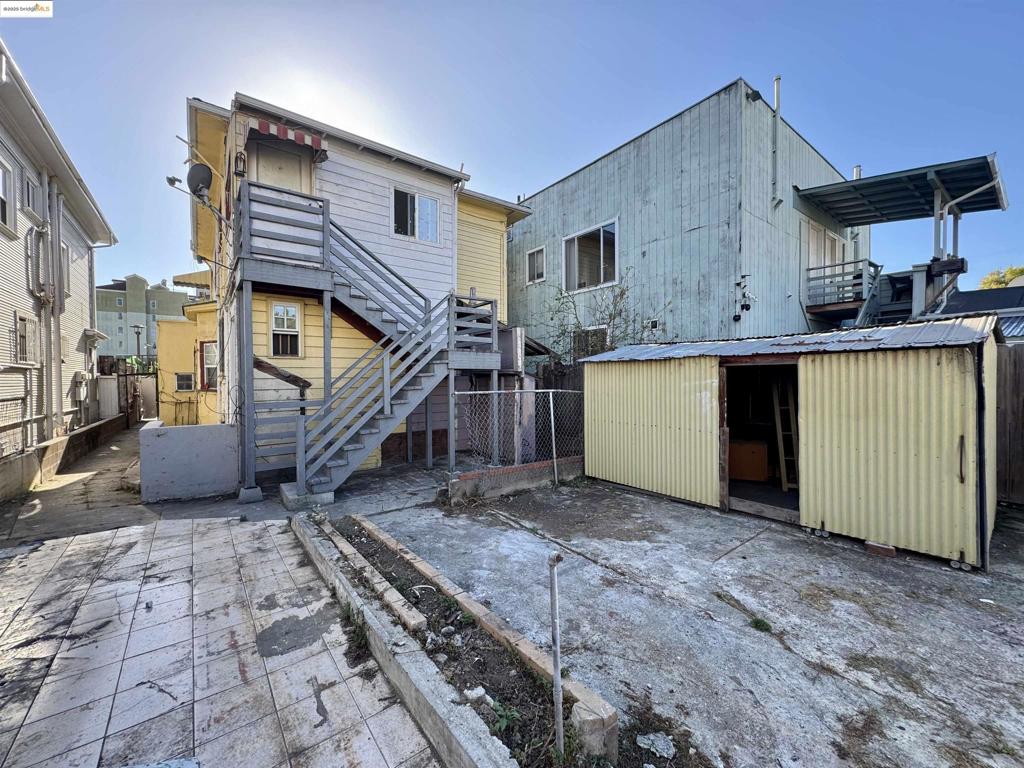 LAKE MERRITT - Residential Income