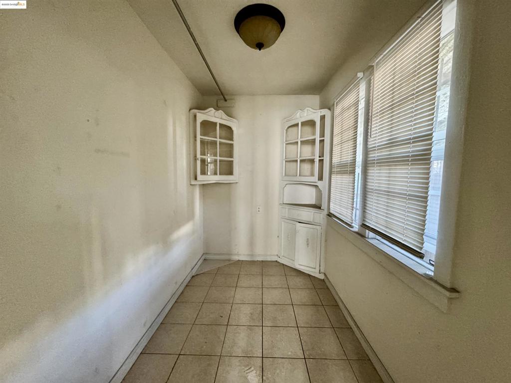 LAKE MERRITT - Residential Income