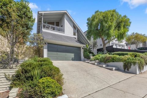 Photo of 509 17th Street, Manhattan Beach, CA 90266 (MLS # SB25204591)