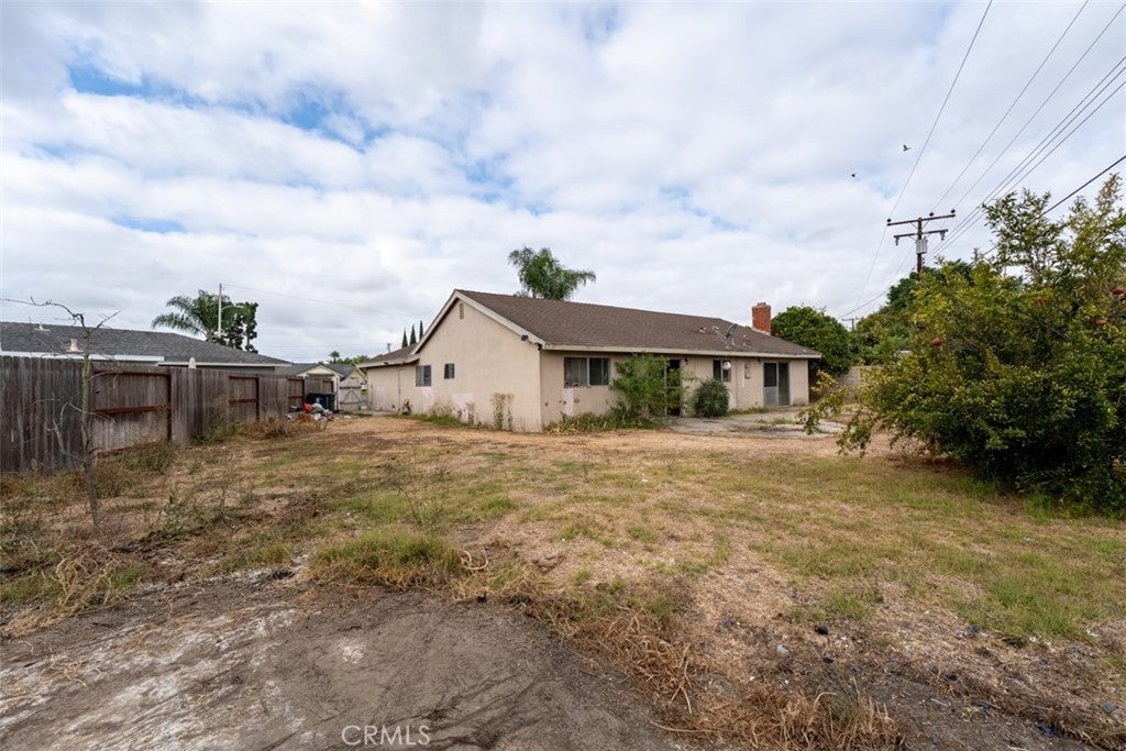 11617 Carnation