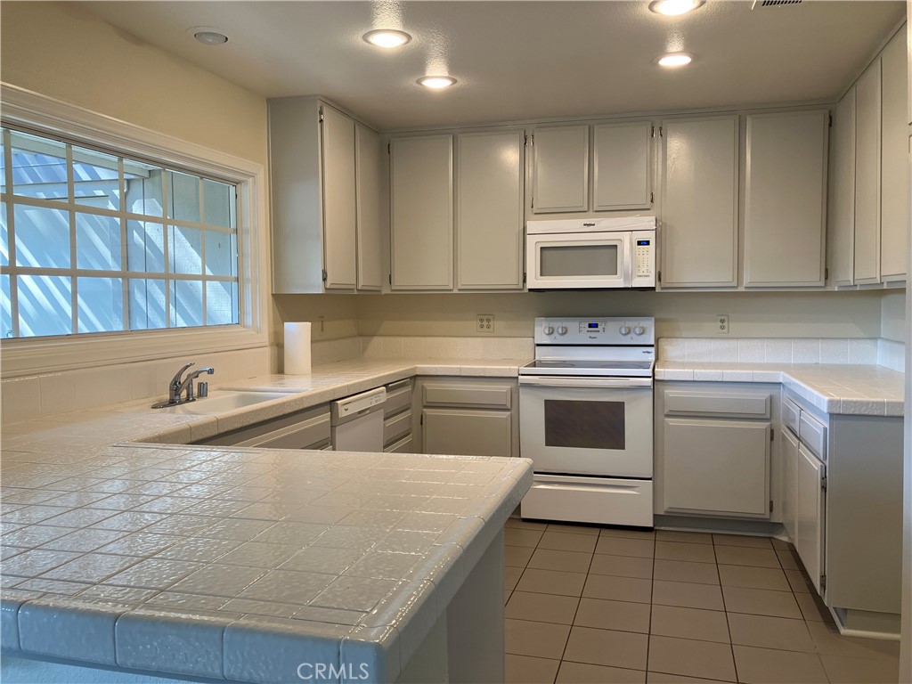 San Juan Hills East (HE) - Residential Lease