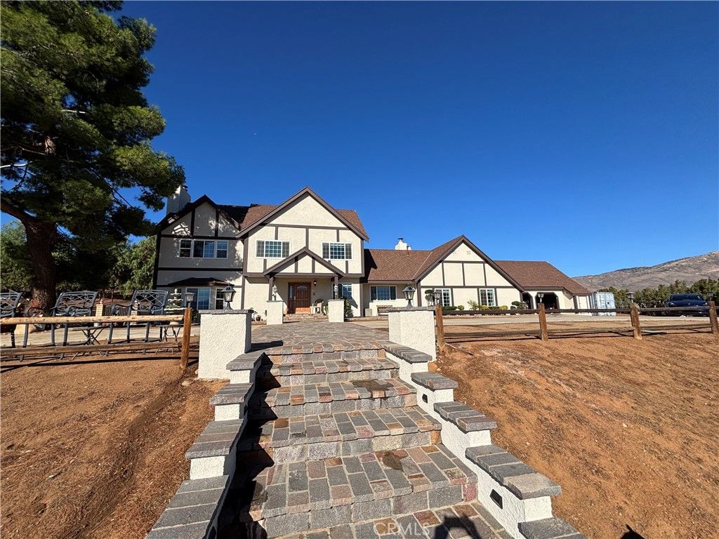 Photo of 33923 53rd St W, Acton, CA 93510 (MLS # SR25246039)