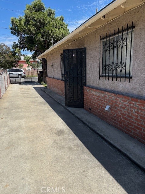 588 N Pico Avenue