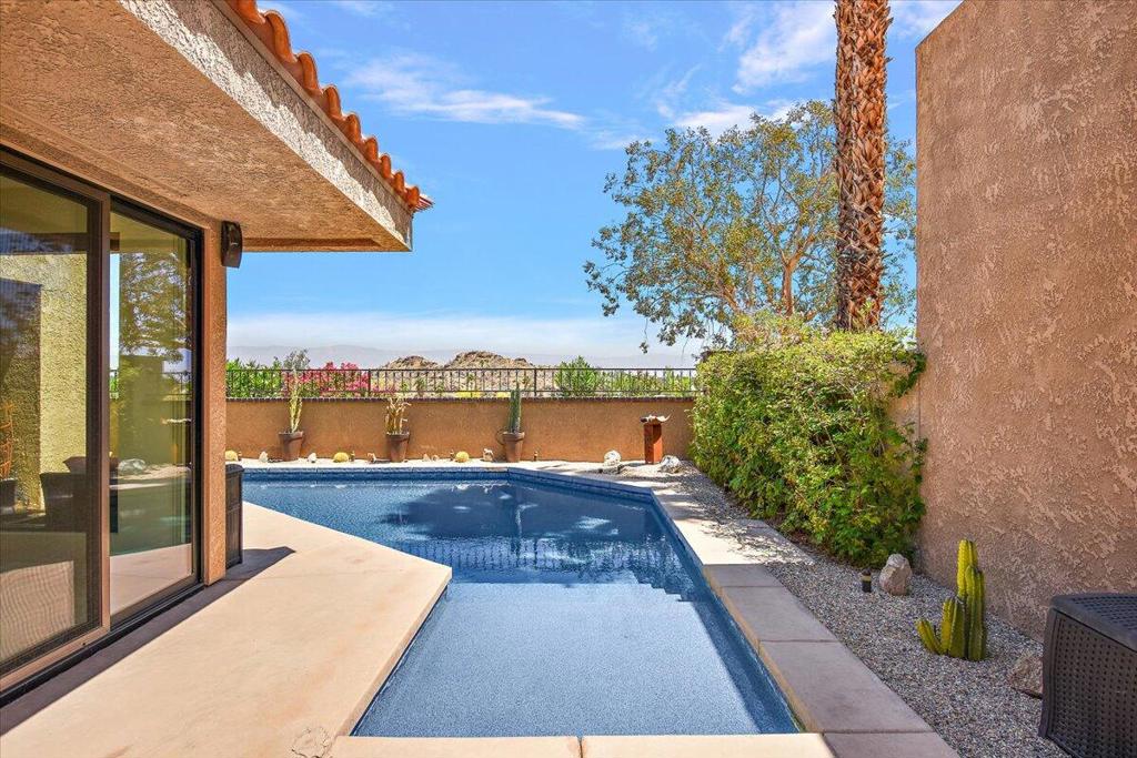 Mirage Cove - Residential