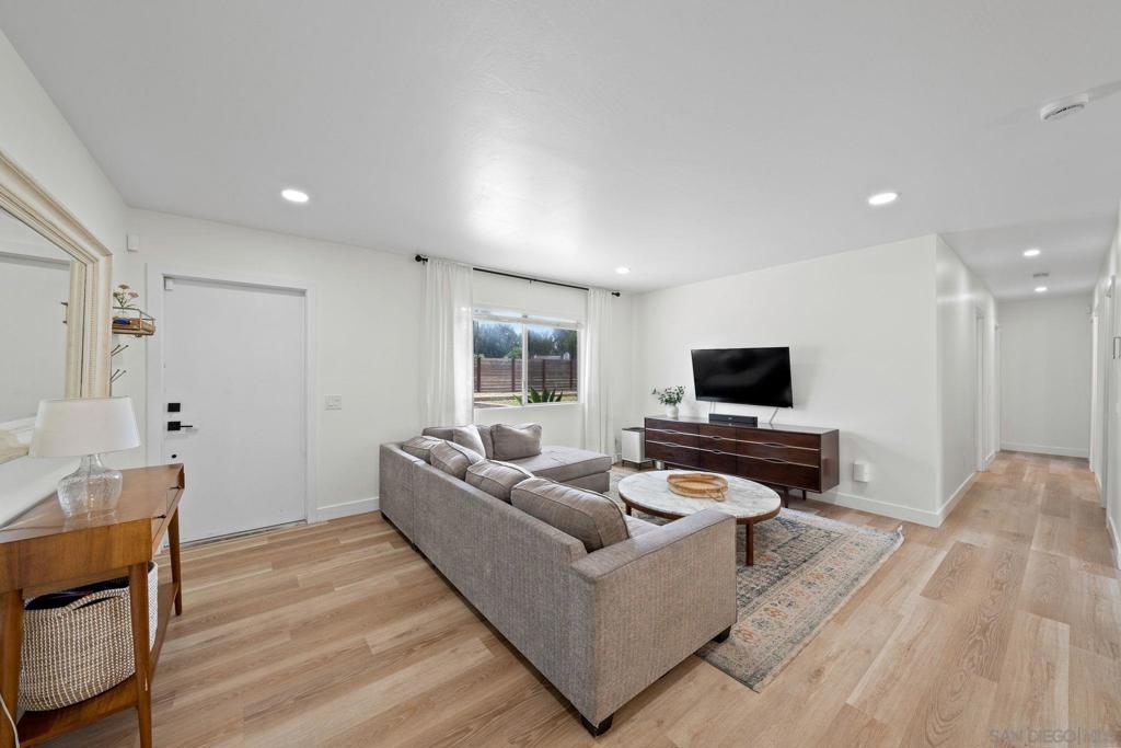 12244 Lakeshore Drive