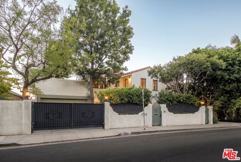 Photo of 1982 N Normandie Avenue, Los Angeles, CA 90027 (MLS # 26657029)