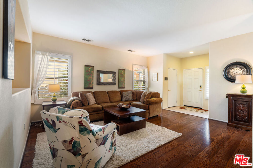 78658 Rockwell Circle