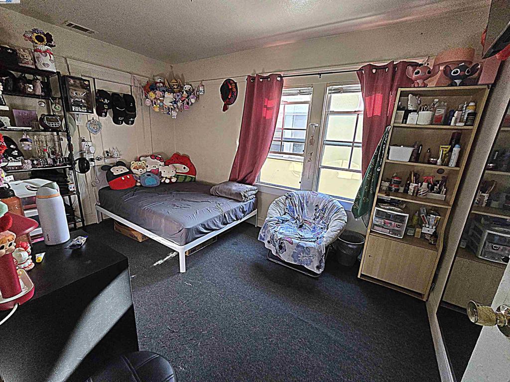 FRUITVALE - Residential Income