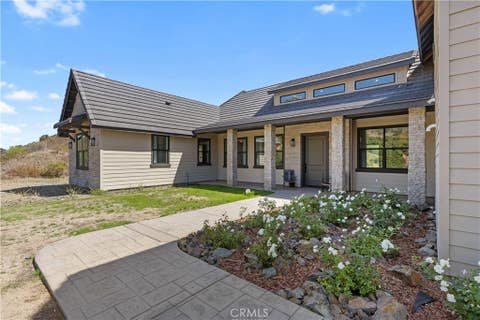 Photo of 43843 Mountain Run Circle, Temecula, CA 92590 (MLS # SW26187179)