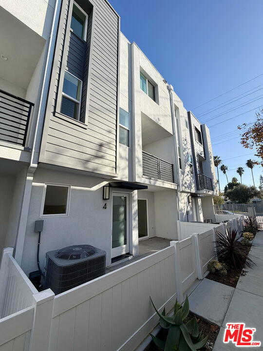 121 E 223rd Street 4