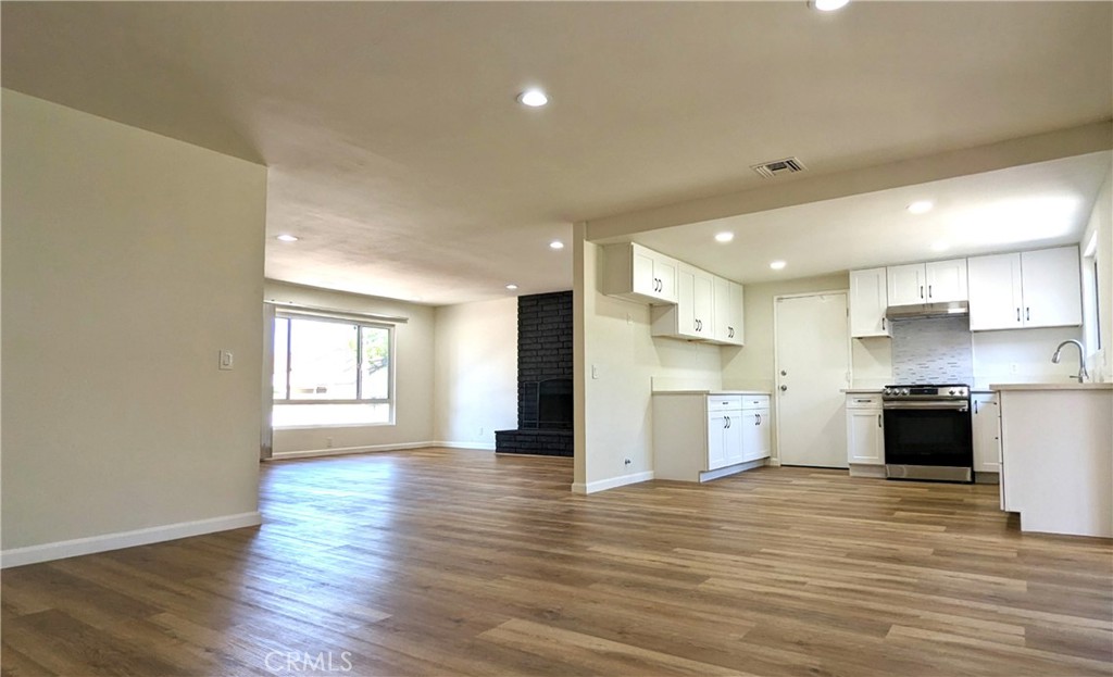 1460 N Towne