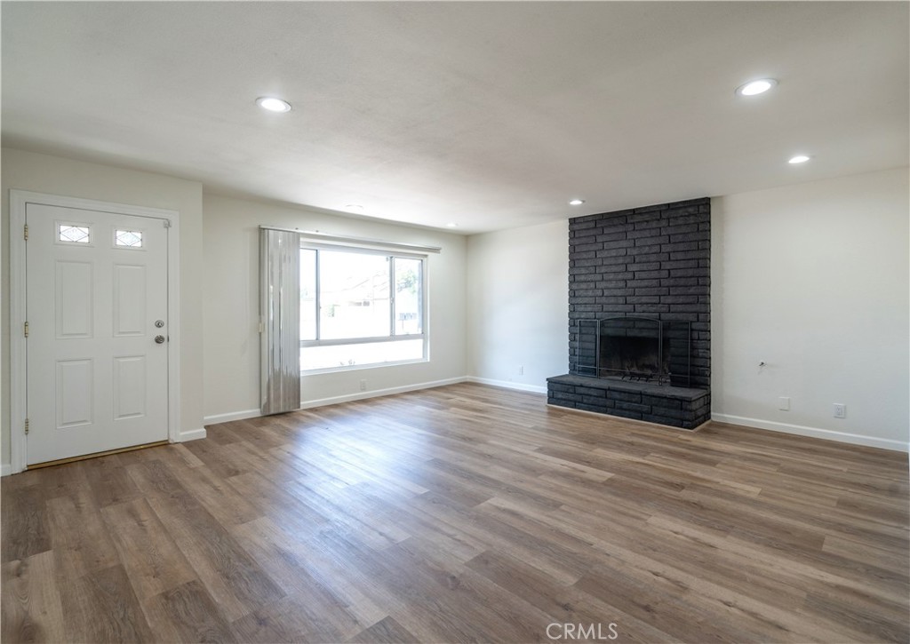 1460 N Towne