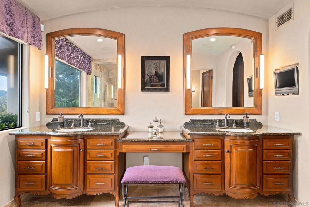 Rancho Santa Fe - Residential