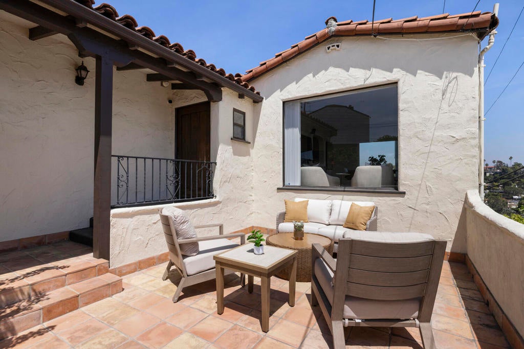 3756 Clayton Avenue W, Los Angeles CA 90027