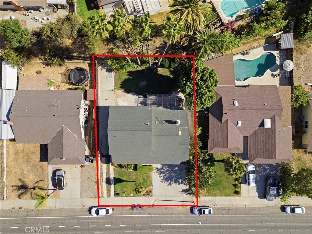 370 W Blaine