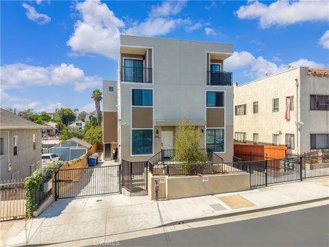 Photo of 327 N Chicago St, Los Angeles, CA 90033 (MLS # CV26194101)