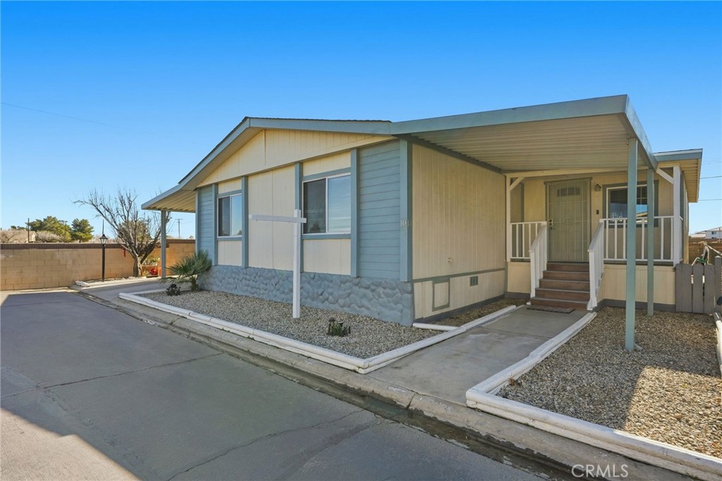 2121 E Avenue I 10