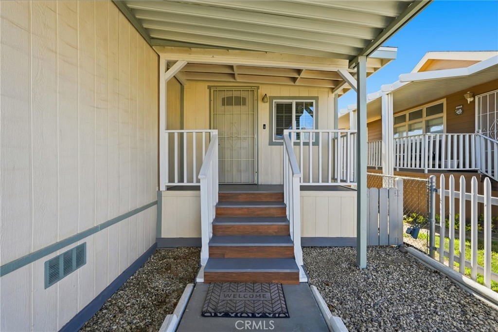 2121 E Avenue I 10