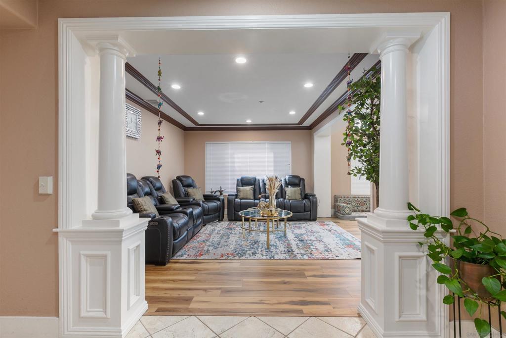 10394 Valley Waters Dr