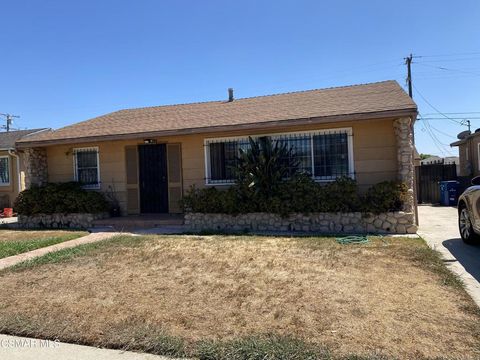 Photo of 1532 W 111th Place, Los Angeles, CA 90047 (MLS # 224003608)