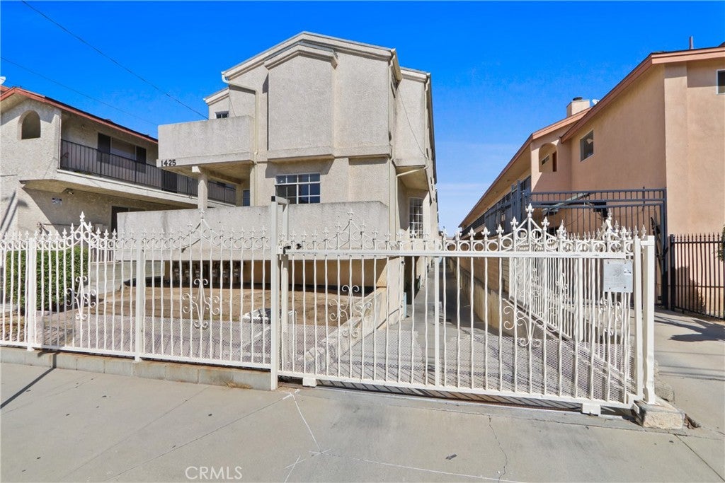 1425 W 146th Street W 1