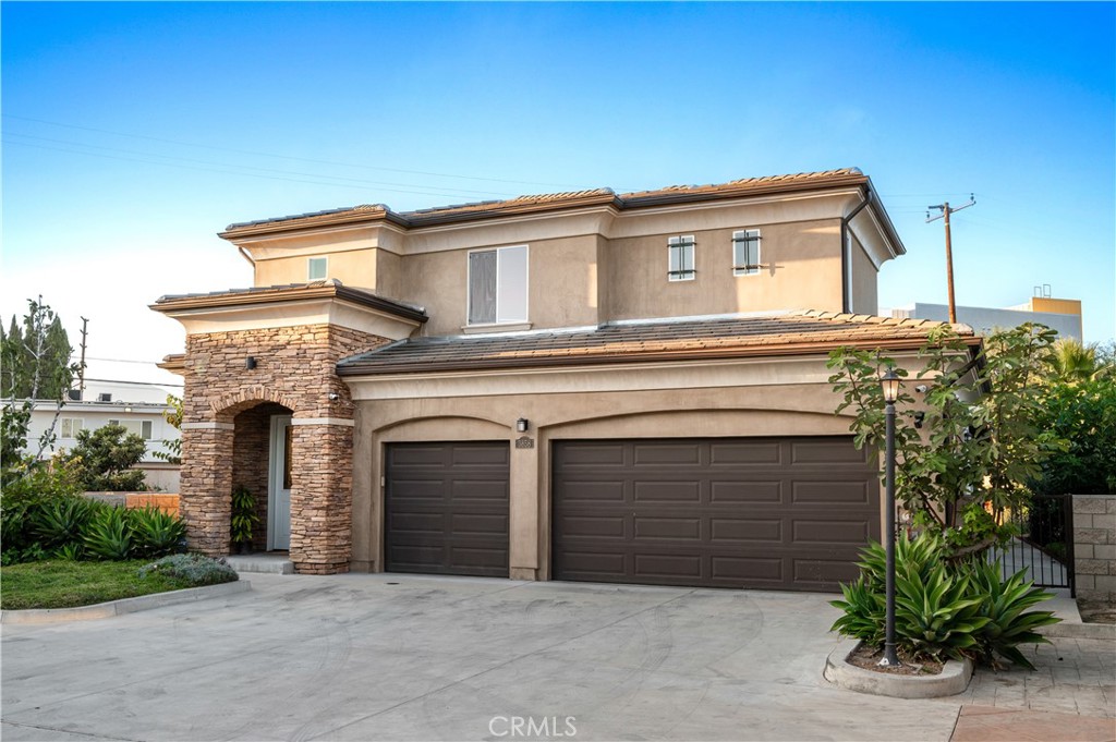 3858 Richwood