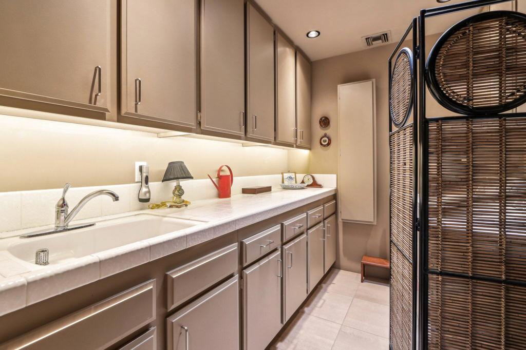 The Springs C.C. - Residential