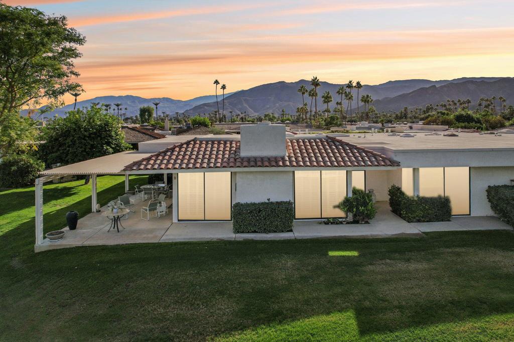 The Springs C.C. - Residential