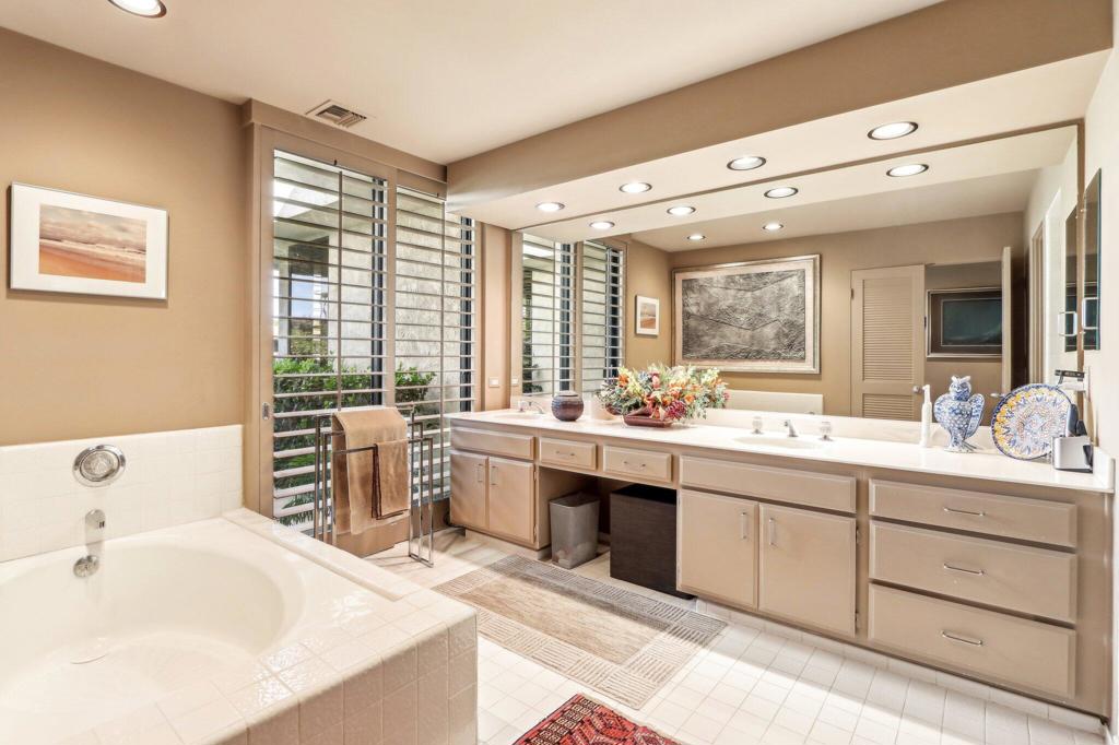 The Springs C.C. - Residential