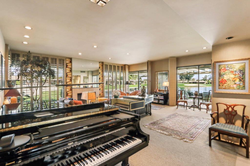 The Springs C.C. - Residential