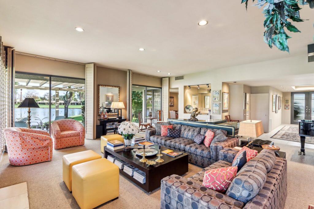 The Springs C.C. - Residential