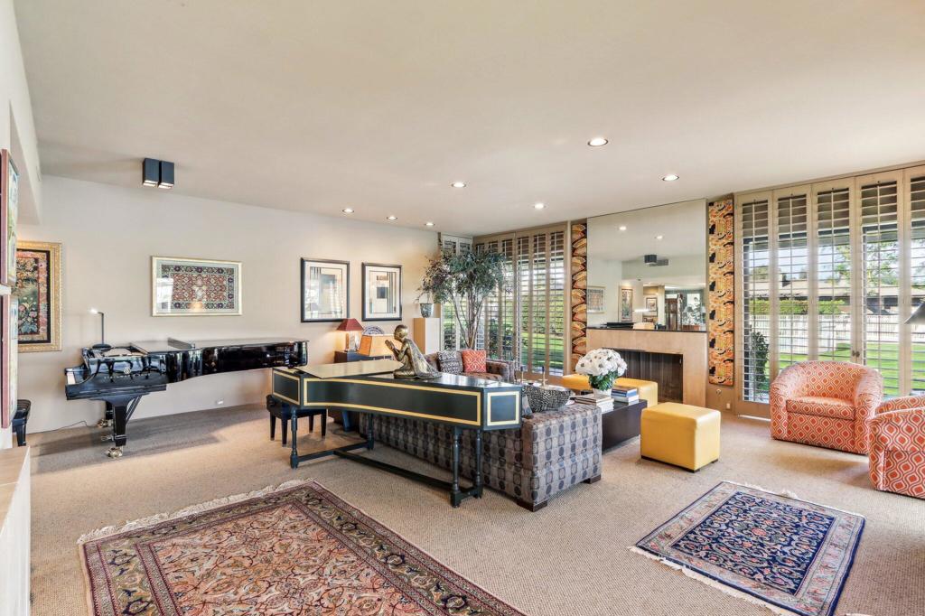 The Springs C.C. - Residential