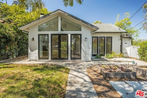 Photo of 2335 Silver Ridge Avenue, Los Angeles, CA 90039 (MLS # 26646573)