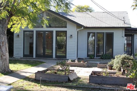 Photo of 2335 Silver Ridge Avenue, Los Angeles, CA 90039 (MLS # 26646573)