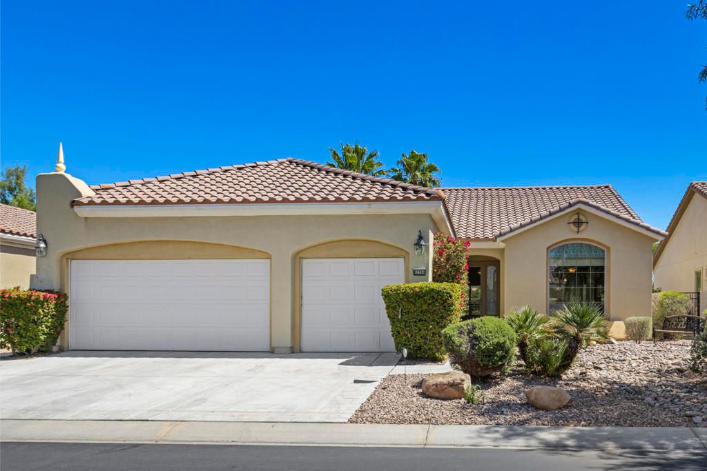 Photo of 80764 Avenida Santa Carmen, Indio, CA 92203 (MLS # 219146546DA)