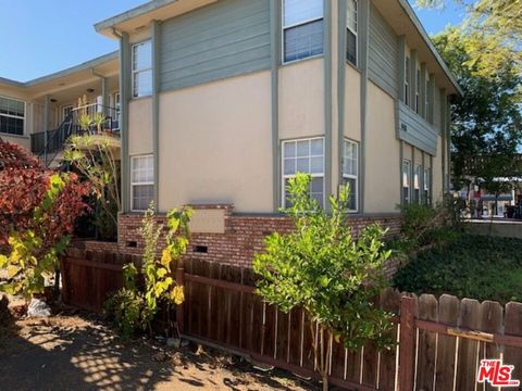 Photo of 6128 CASHIO Street #1, Los Angeles, CA 90035 (MLS # 26652321)
