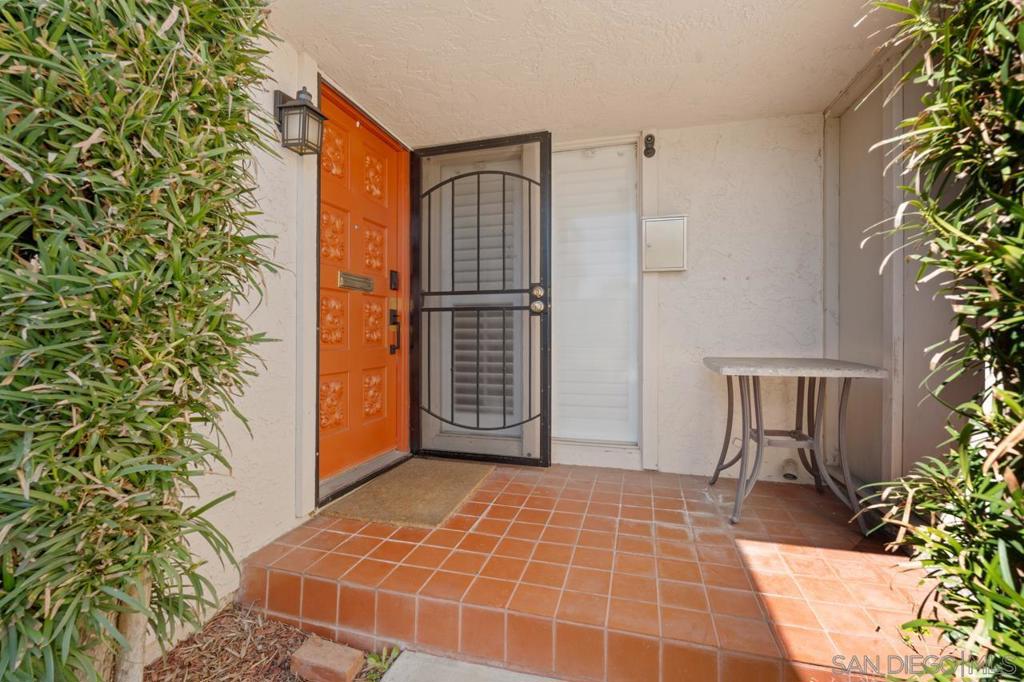 6960 Caminito Curva, San Diego CA 92119