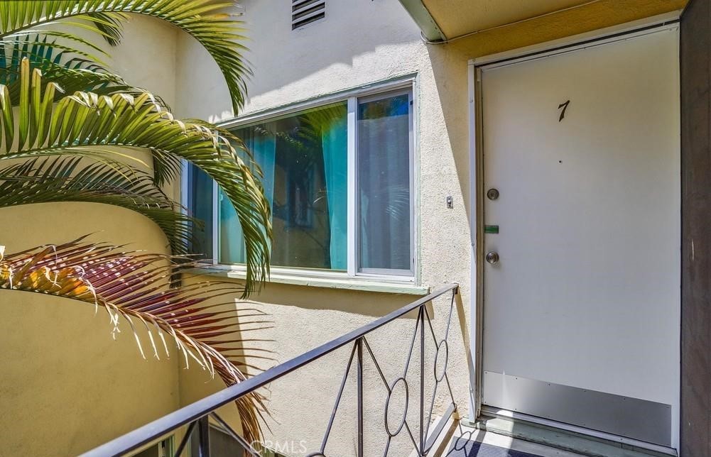 219 Esperanza Ave #7