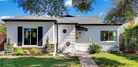 Photo of 250 S Berkeley Ave, Pasadena, CA 91107 (MLS # PW26048104)