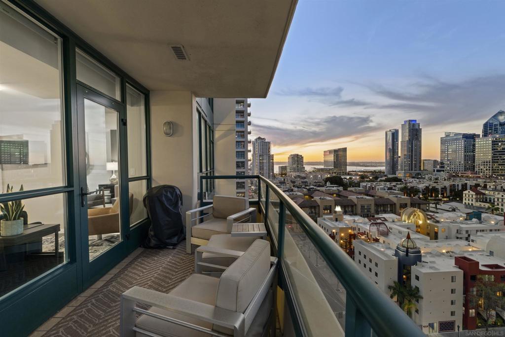 555 Front St. 1501