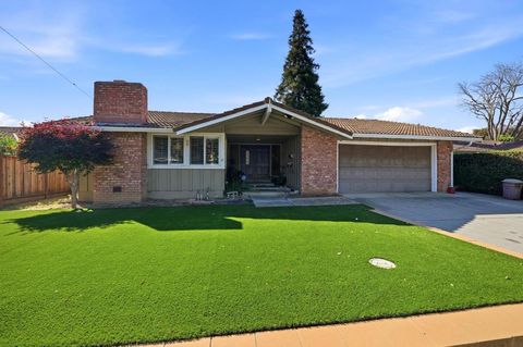 Photo of 1614 Glenfield Drive, San Jose, CA 95125 (MLS # ML82048806)