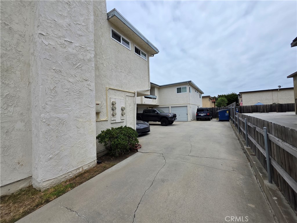 16702 Blanton