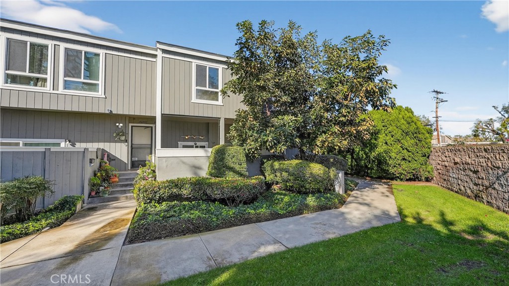 2600 W Segerstrom Avenue D