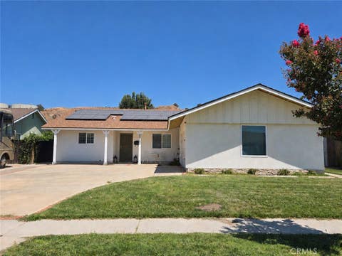 Photo of 20263 Lakemore DR, Canyon Country, CA 91351 (MLS # SR26178247)