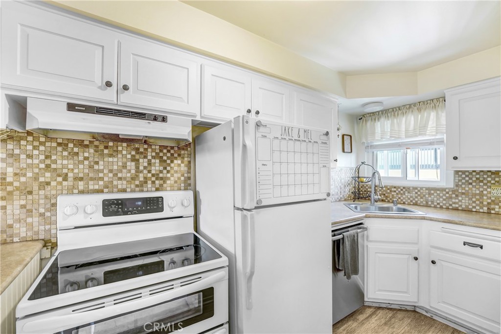 770 W Imperial Avenue 71