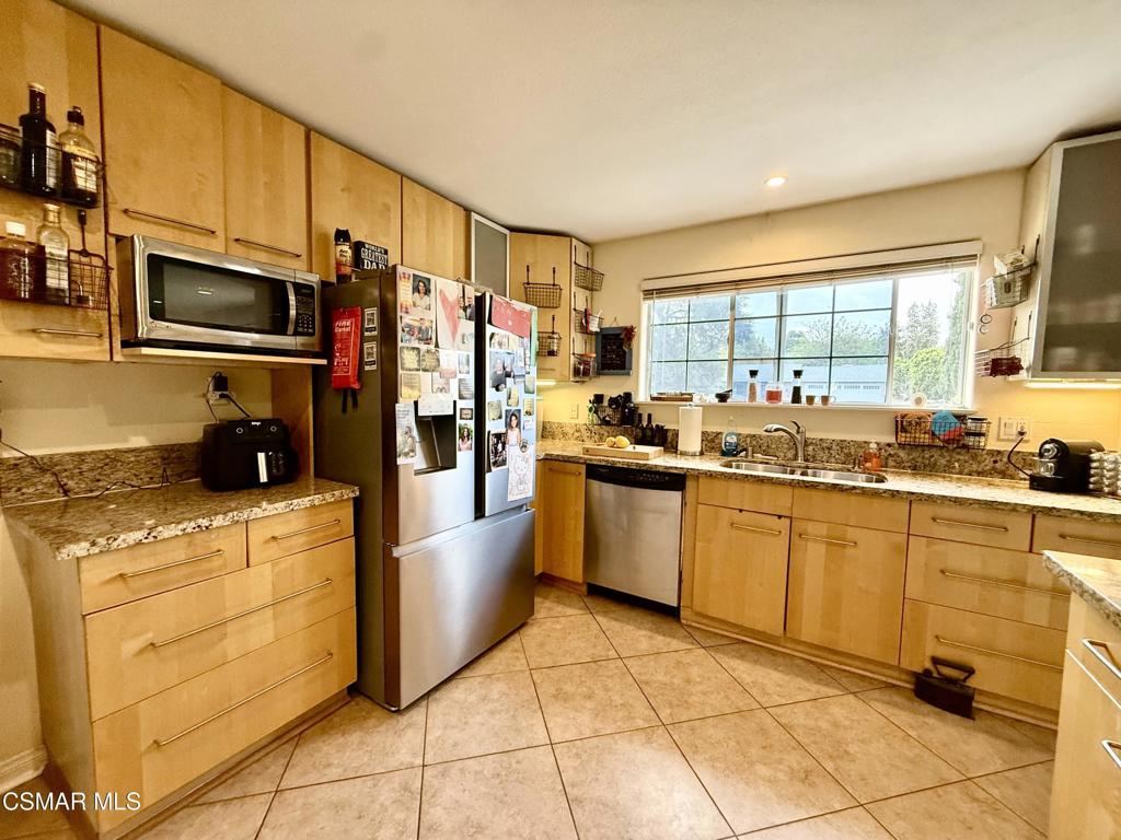 Properties 653 Calle Clavel